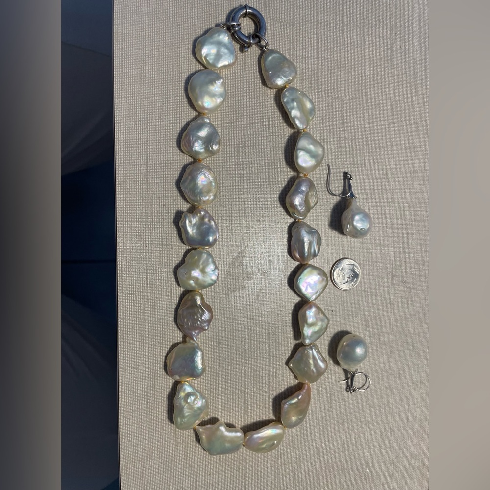 Freshwater pearls necklace and earrings set with sterling - Picture 4 of 6